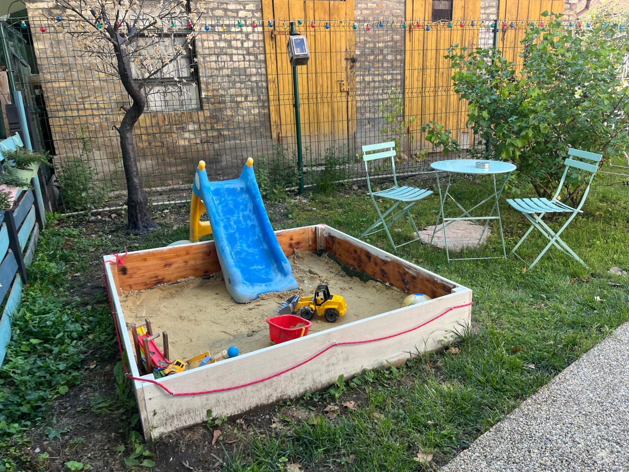 Jokai Apartman Komarno Bagian luar foto